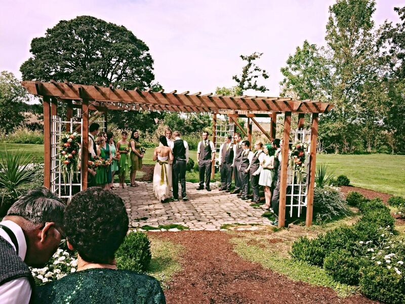 Illustration for article titled Wedding photos!
